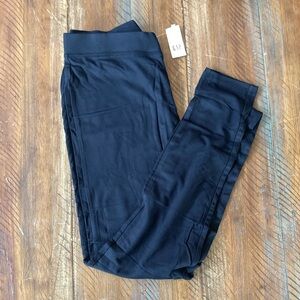 Women’s GAP Black Leggings Tight Pant New NWT Large